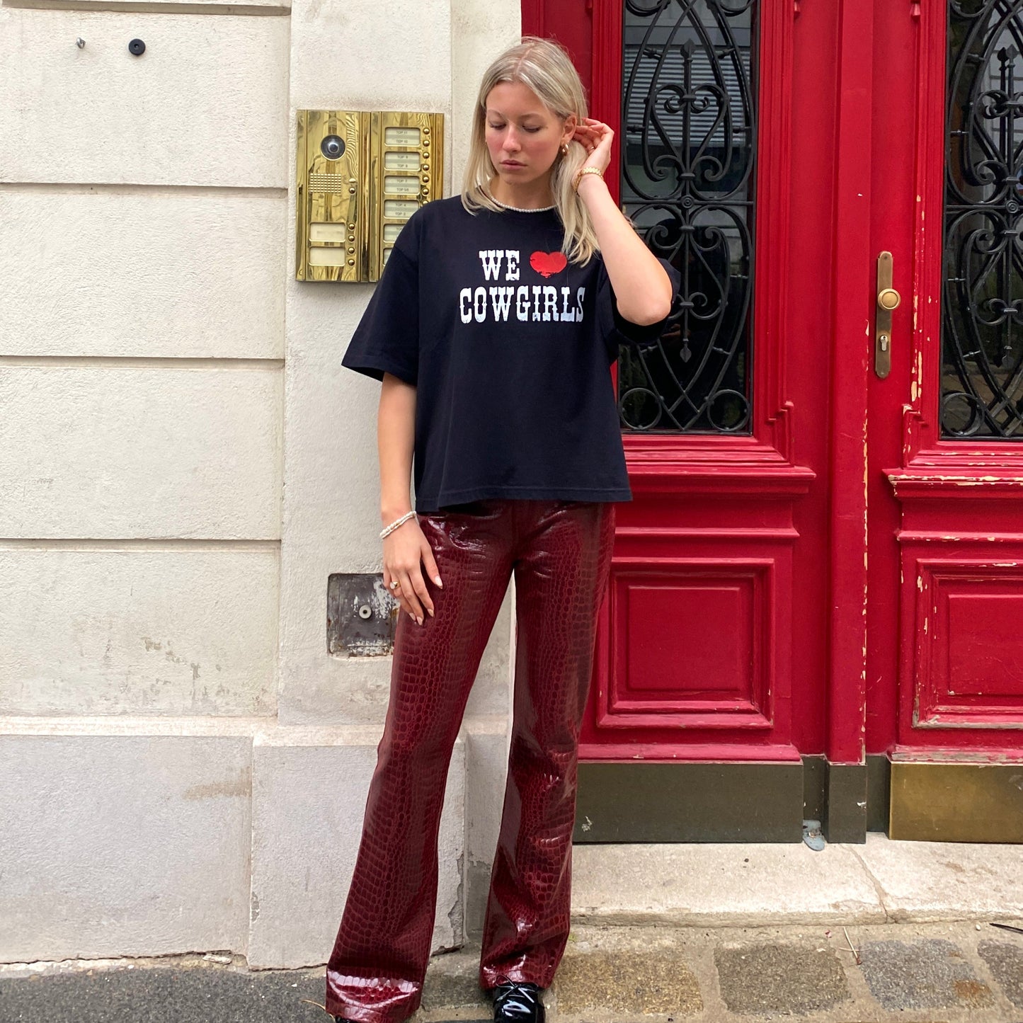 
                  
                    WE LOVE COWGIRLS T-SHIRT 2.0
                  
                