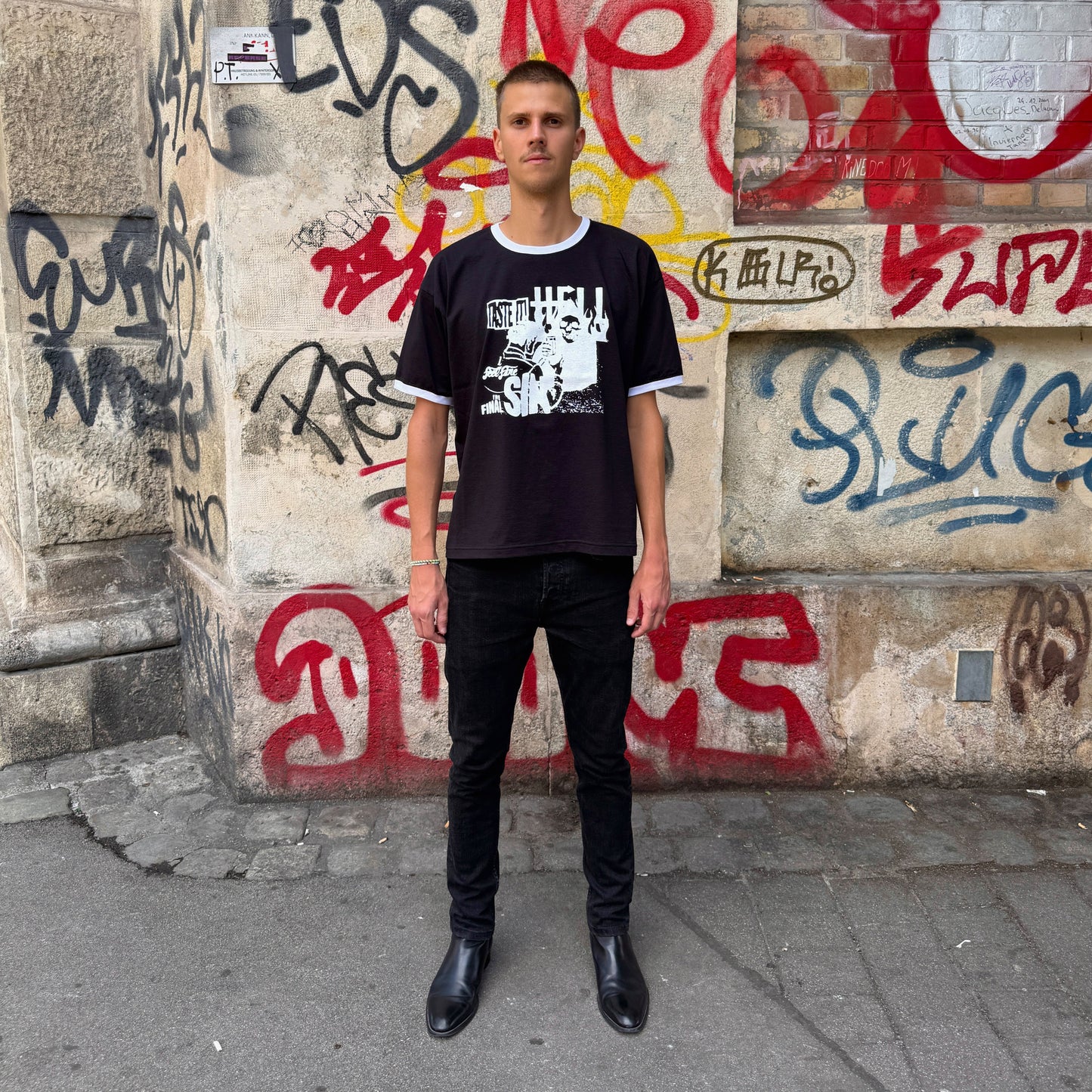 
                  
                    HELL ON THE ROCKS RINGER T-SHIRT
                  
                