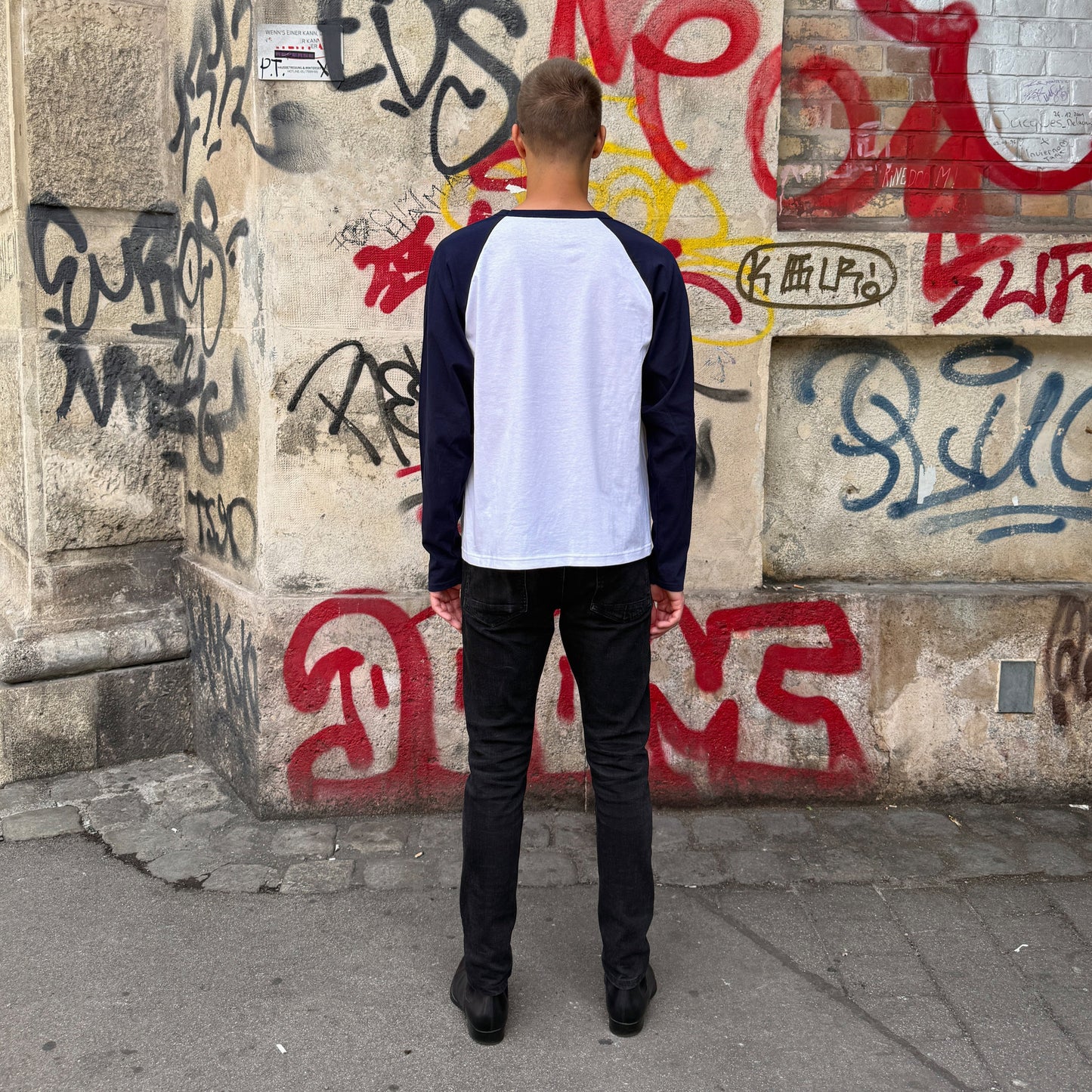 
                  
                    SINNERS LONGSLEEVE (GLOW IN THE DARK)
                  
                